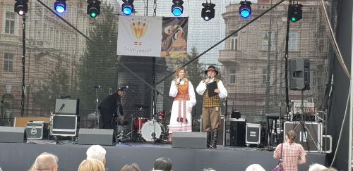 Nuotraukoje - koncerto vedėjai I. Jokštytė ir D. Mockevičius Nuotraukoje - koncerto vedėjai I. Jokštytė ir D. Mockevičius
