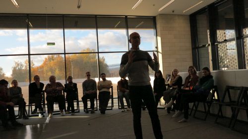 Nuotraukoje - aktoriaus A. Žebrausko mokymai Nuotraukoje - aktoriaus A. Žebrausko mokymai