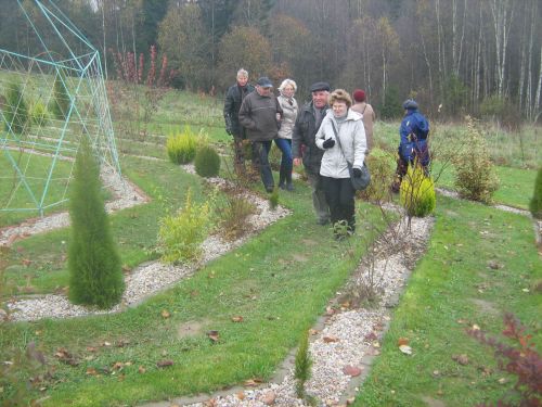 Nuotraukoje - &Scaron;okėja - dramistė A.Kazlauskienė, kapelistas A. Mumgaudis , folkloristė V.Žilinskienė su palydovu, &scaron;okėjas A.Budrevičius